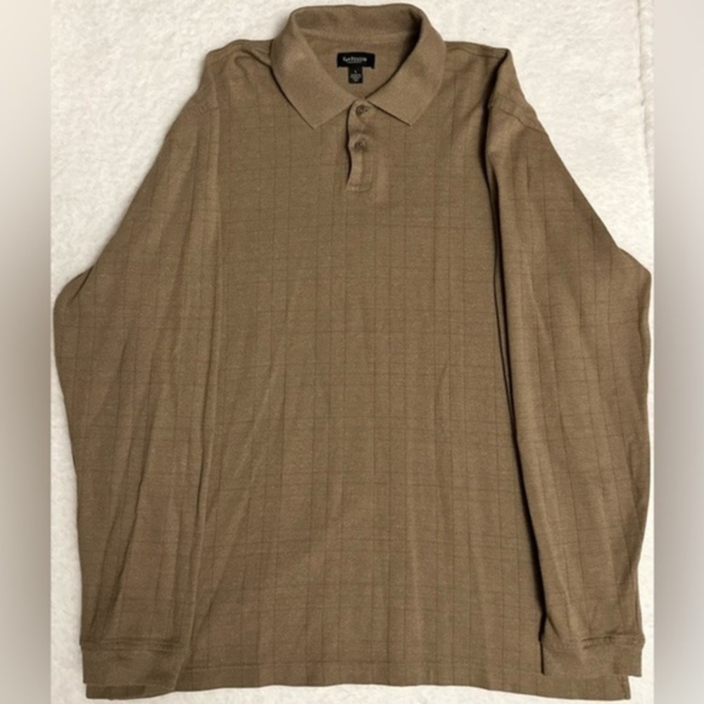 Men’s size large Van Huesen Tan long sleeve shirt